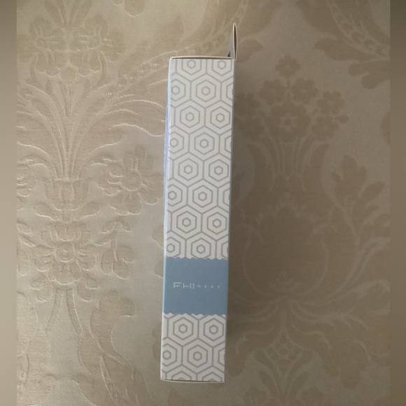 As seen on TikTok! Unbrush Detangling Hair Brush in Blue - Picture 4 of 7